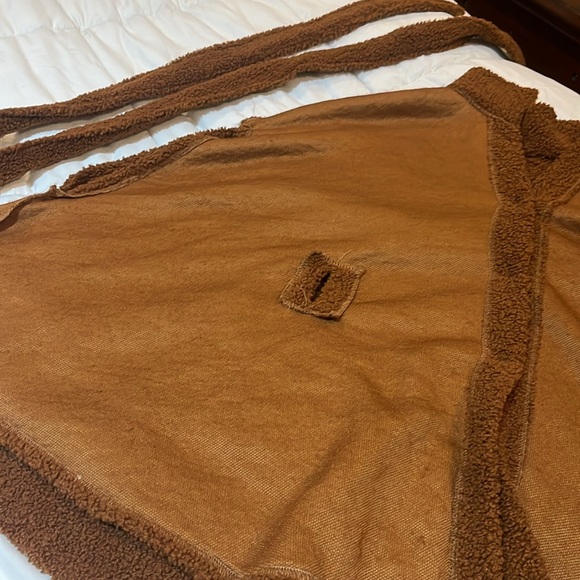 NWT- Vincent Camuto Amazingly Soft Camel Wrap/ removable belt /tortoise buttons - Picture 11 of 14